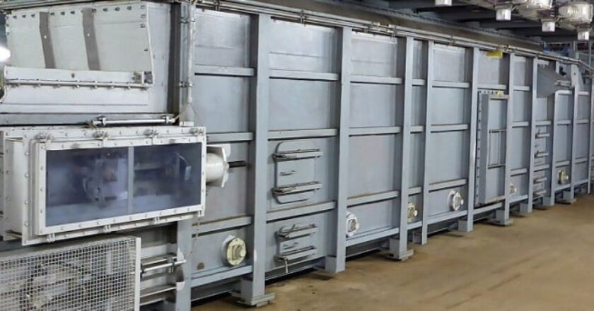 Aumund arched plate conveyors replace coal feeders at RWE power plant in Germany (photo Aumund).