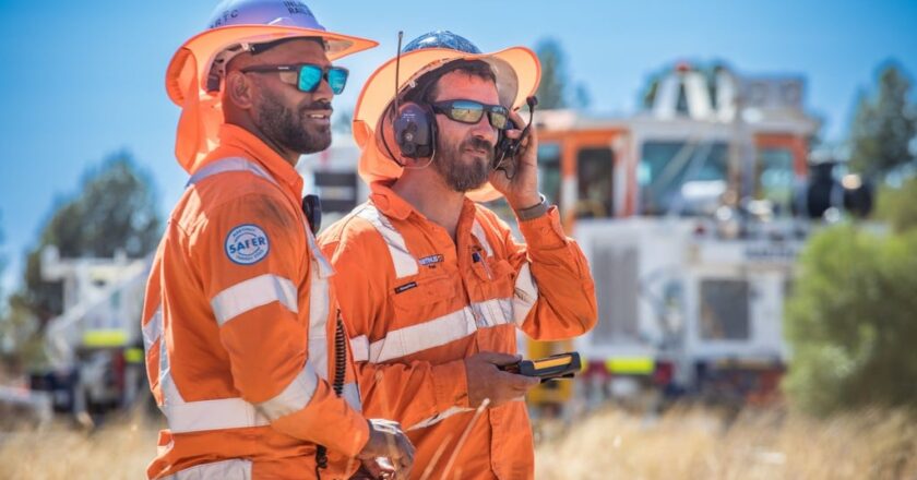 Local businesses and workers from Beveridge to Parkes are reaping the benefits of specialised training and upskilling courses, according to new figures from Inland Rail.