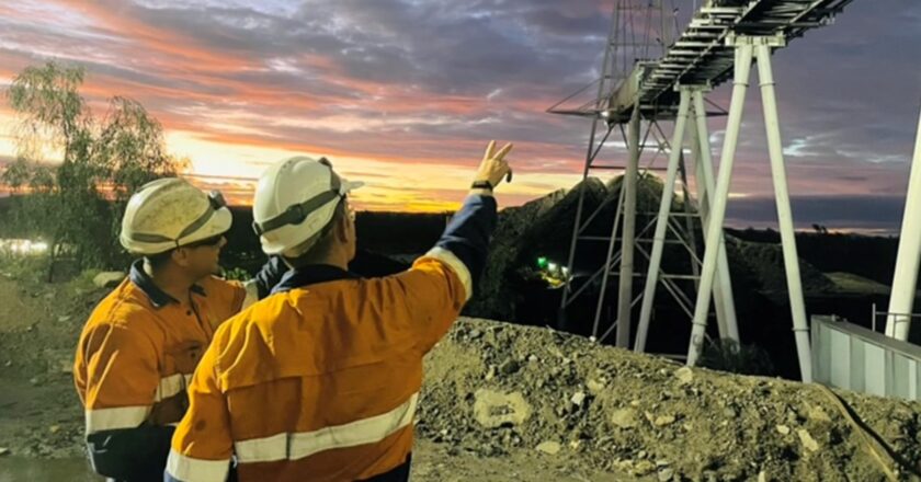 Fenner Conveyors has successfully resolved critical structural issues with a stacker conveyer system for a coal mine in the Bowen Basin.